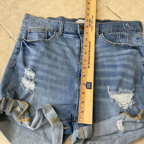 Altar’d State Distressed Denim Jean Shorts Womens size 31 Cuffed Raw Hem Stretch - Picture 6 of 13